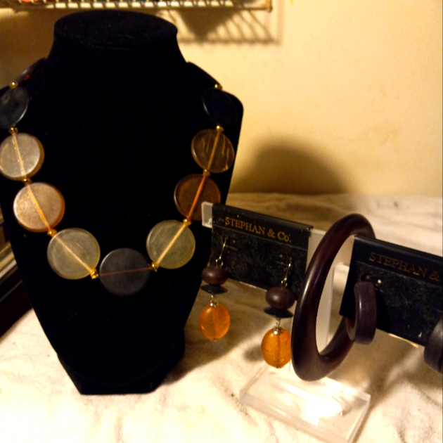 Used,Not New,Never Worn 16in Lucite Multi Colored Necklace,Bangle,2pr Earrings.